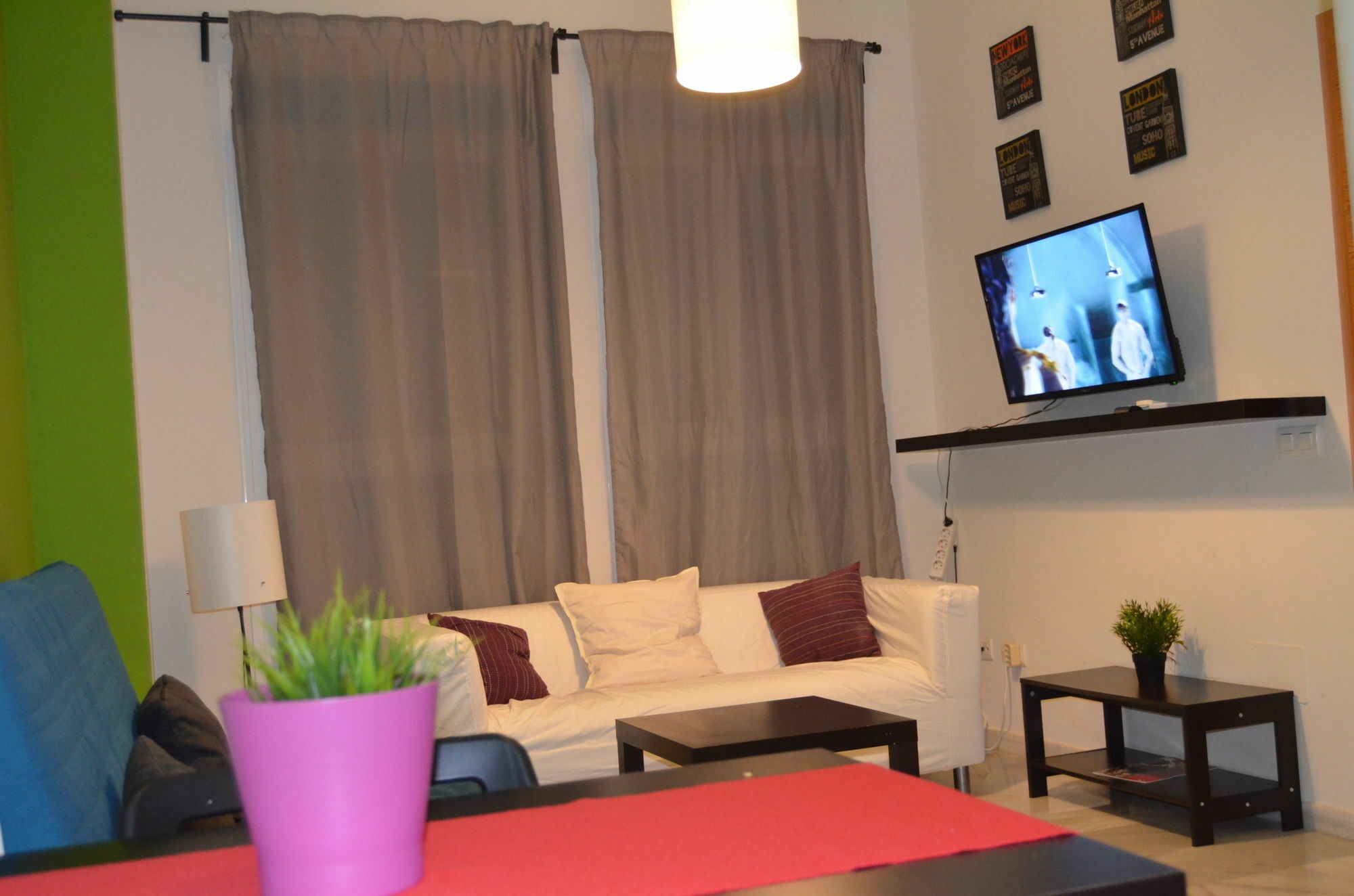 Apartamentos Canasteros Malaga Zewnętrze zdjęcie